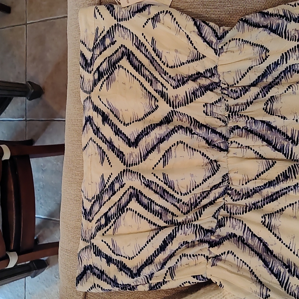 BRAND NEW ADORABLE O'NEILL STRAPLESS DRESS - Picture 2 of 3